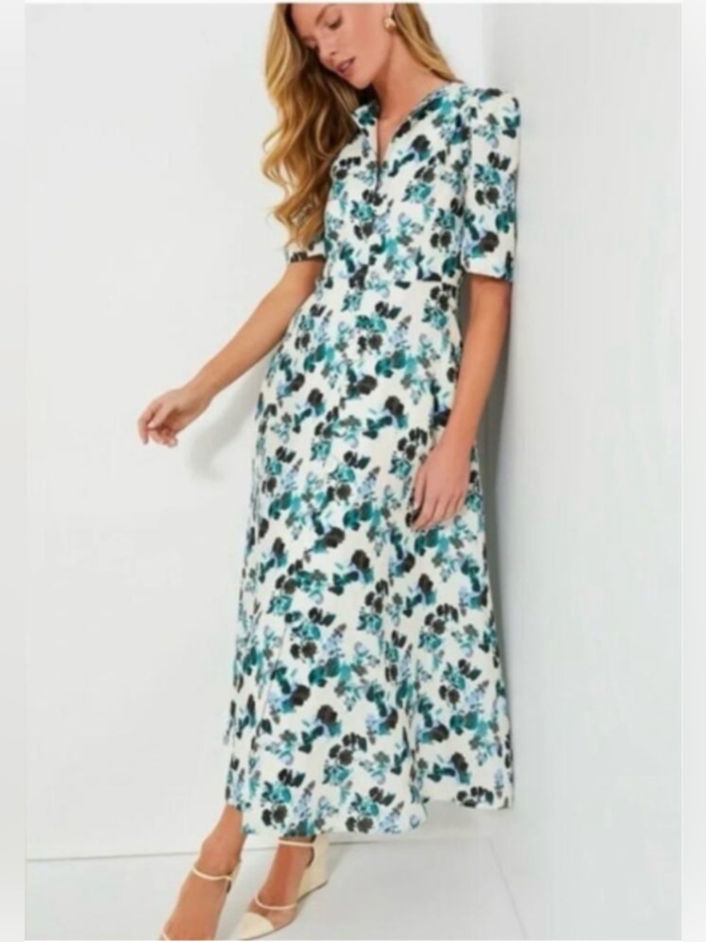 Tuckernuck “Hadley” Blue Blooms Midi dress - size Large - Picture 2 of 7